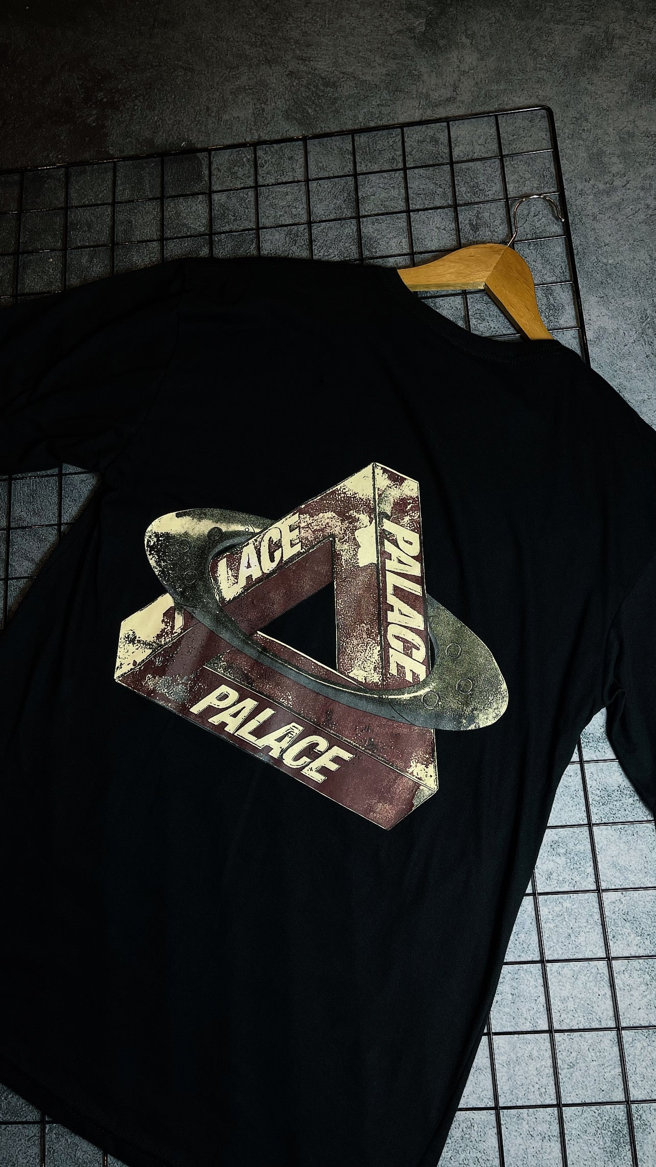 Camisa Oakley edição PALACE