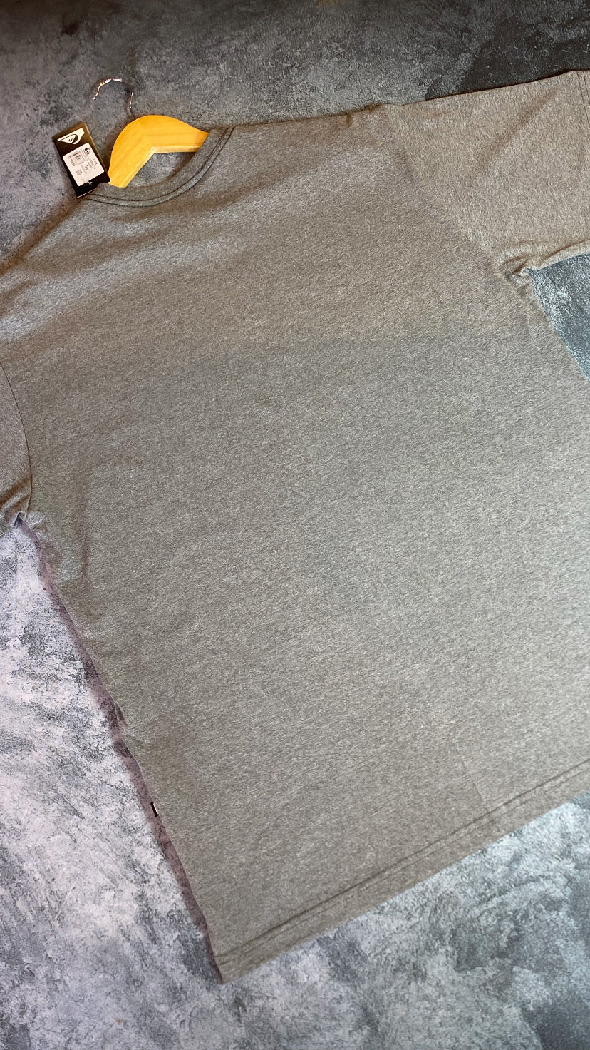 Camiseta Plus size Quiksilver-CInza