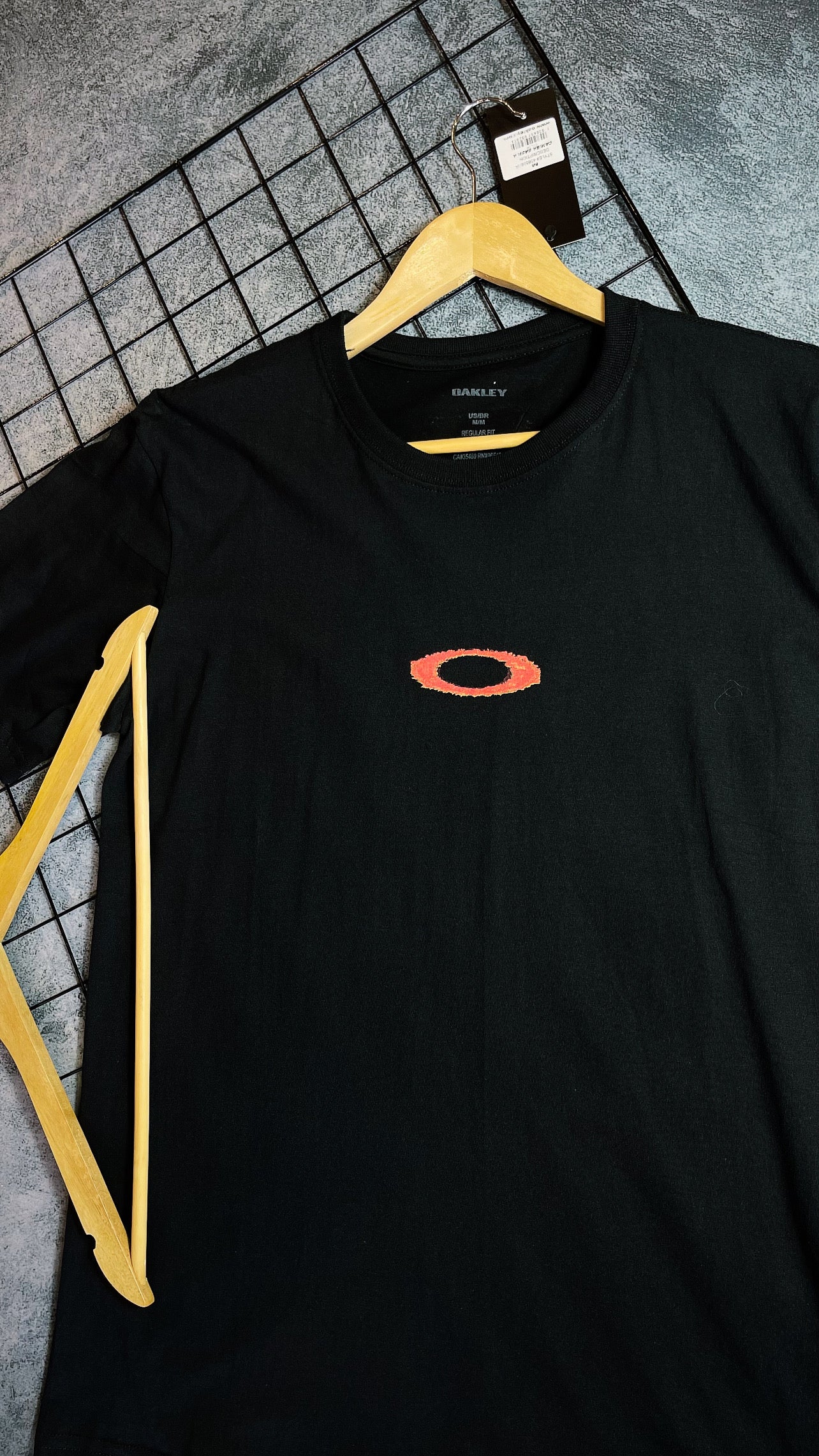 Camisa Oakley edição cannon