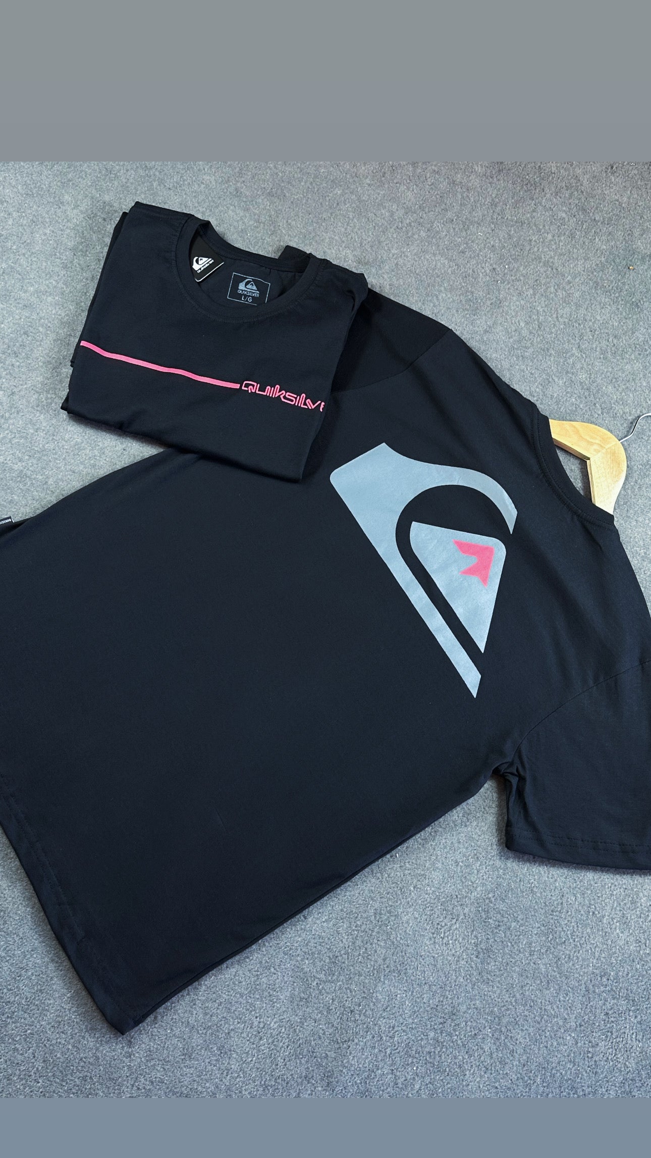 Camisa Quiksilver  Masculina Preta Com Vermelho em Algodão