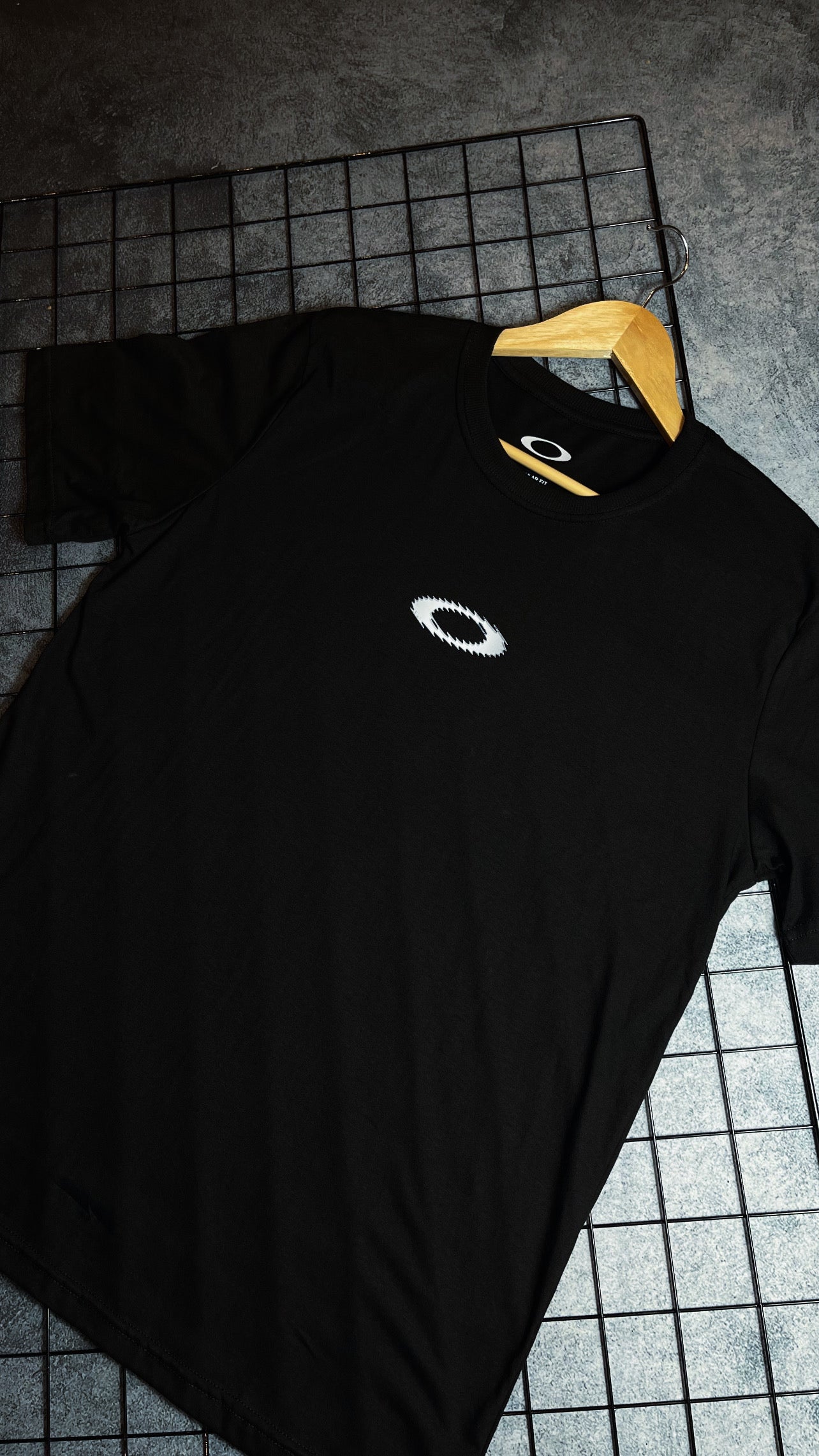 Camisa Oakley edição hélice