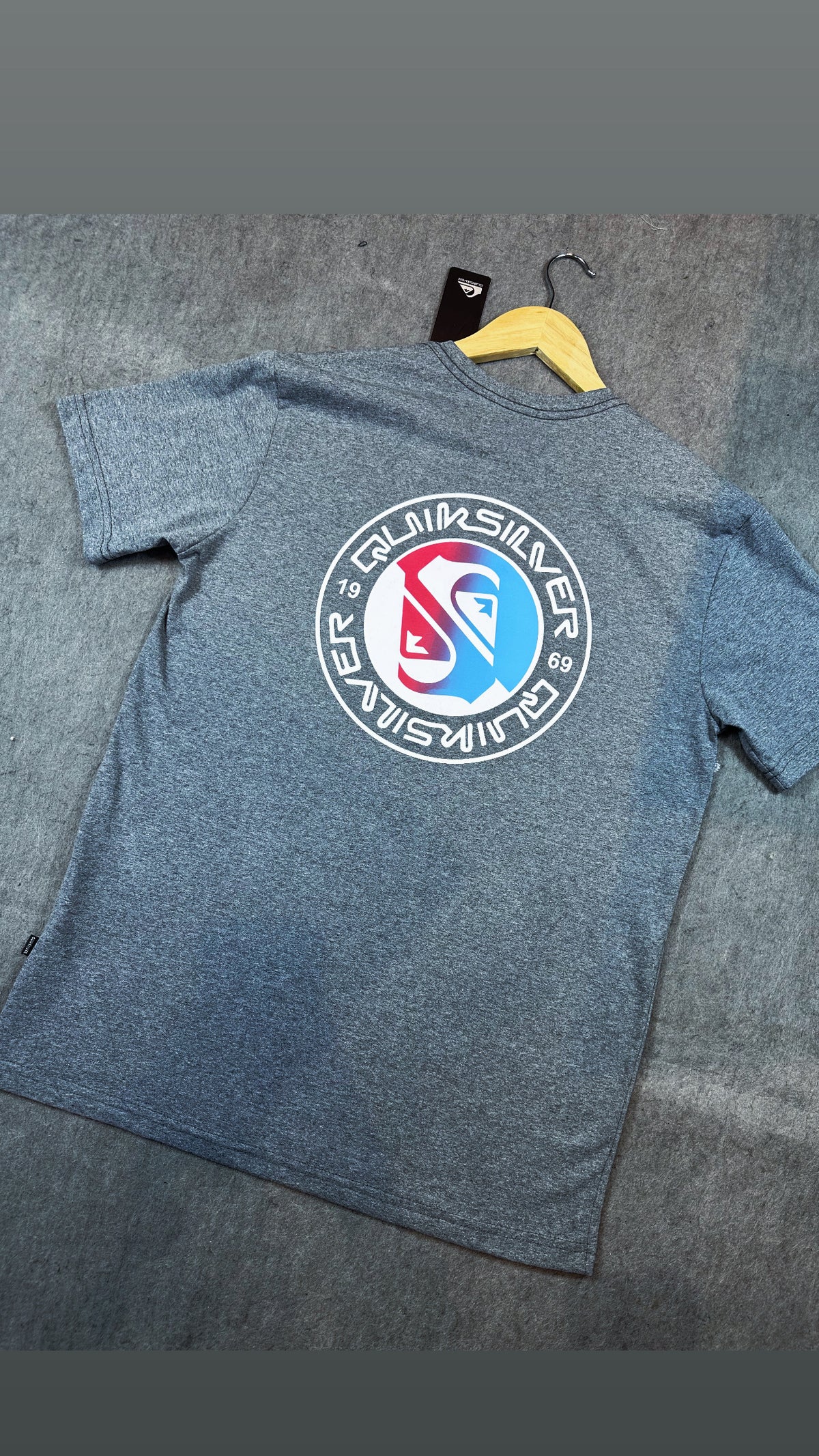 Camiseta Masculina Premium Cinza