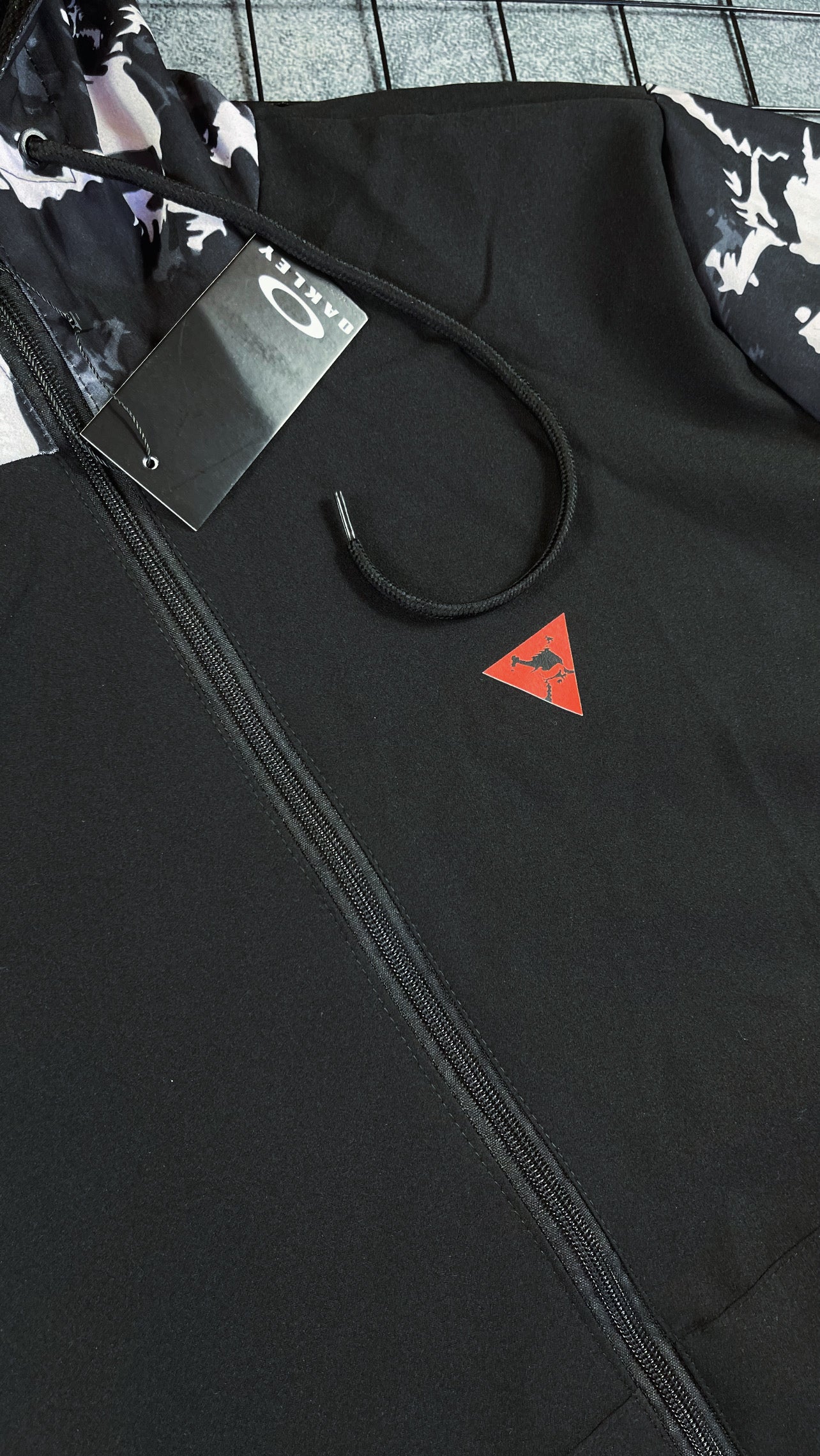 Corta vento Oakley edição