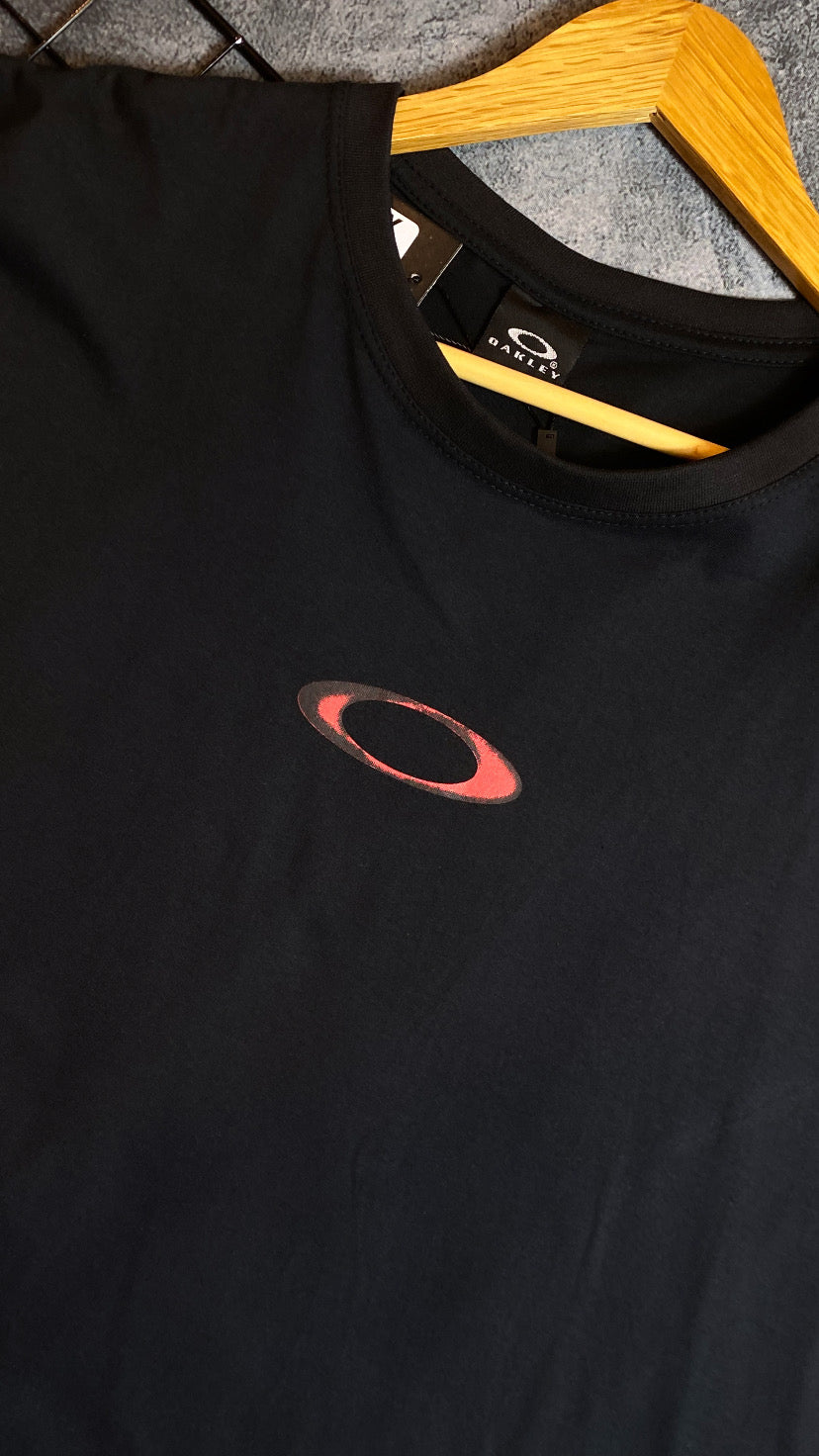 Camiseta Plus size Aoakley-Preta (Caveira)