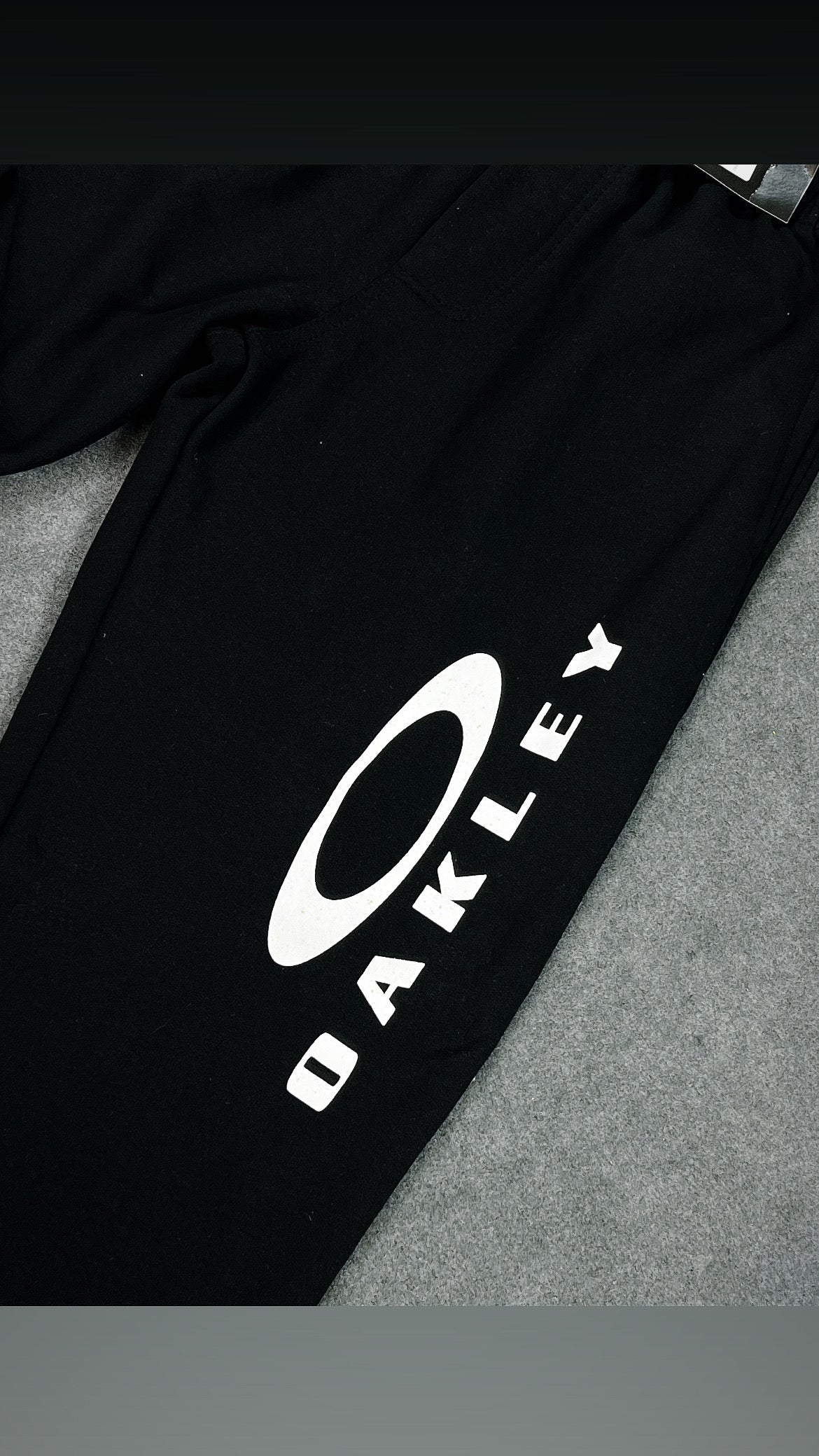 Calça  Moletom 4 Cabos Oakley Preta