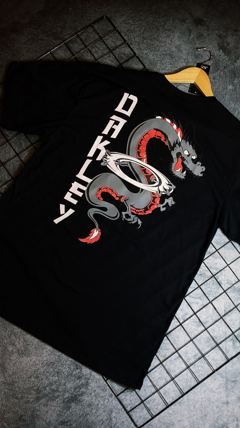 Camiseta Plus size Aoakley-Preta (dragão)