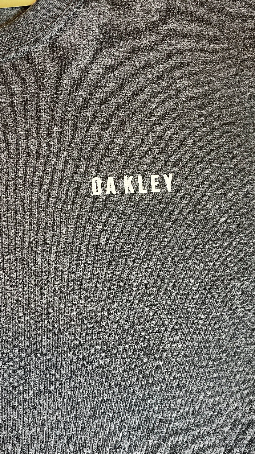 Camiseta Plus size Aoakley-Cinza (grafite)