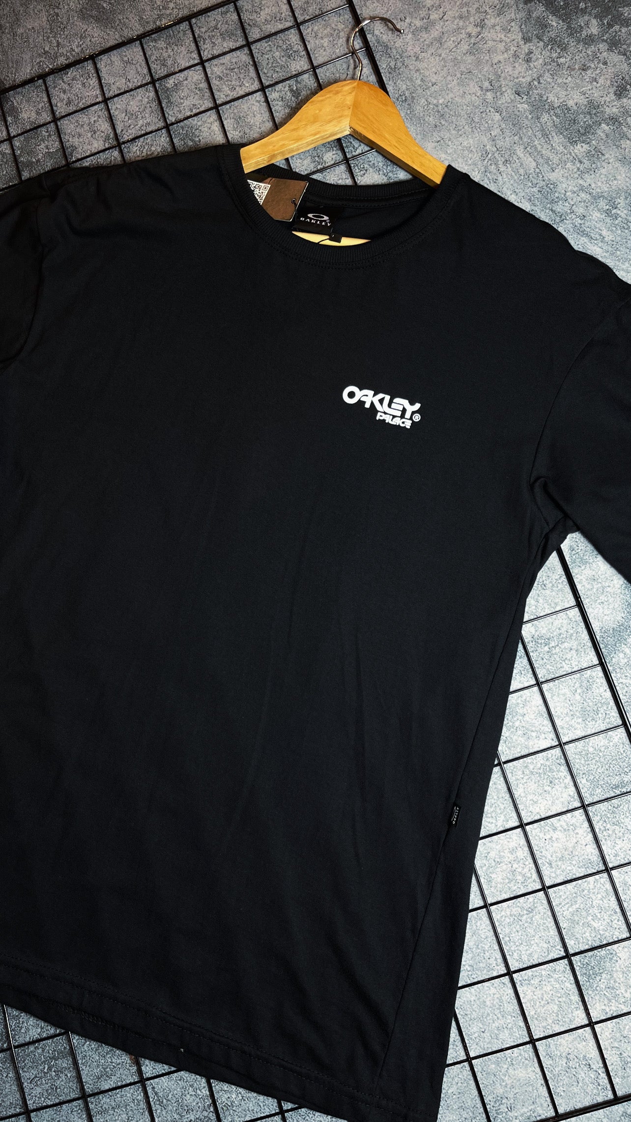 Camisa Oakley edição PALACE