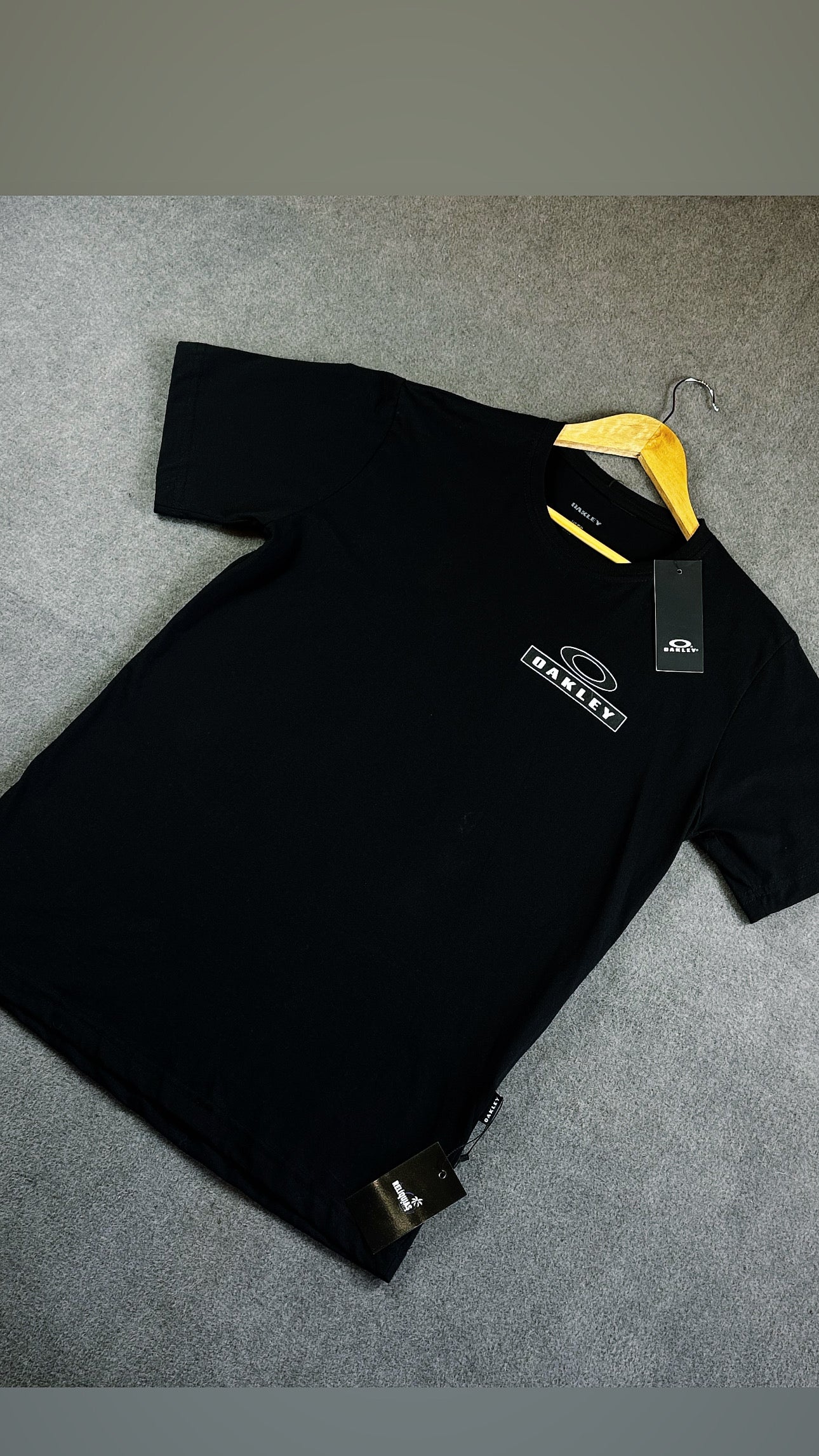 Camisa Oakley  Masculina Preta em Algodão