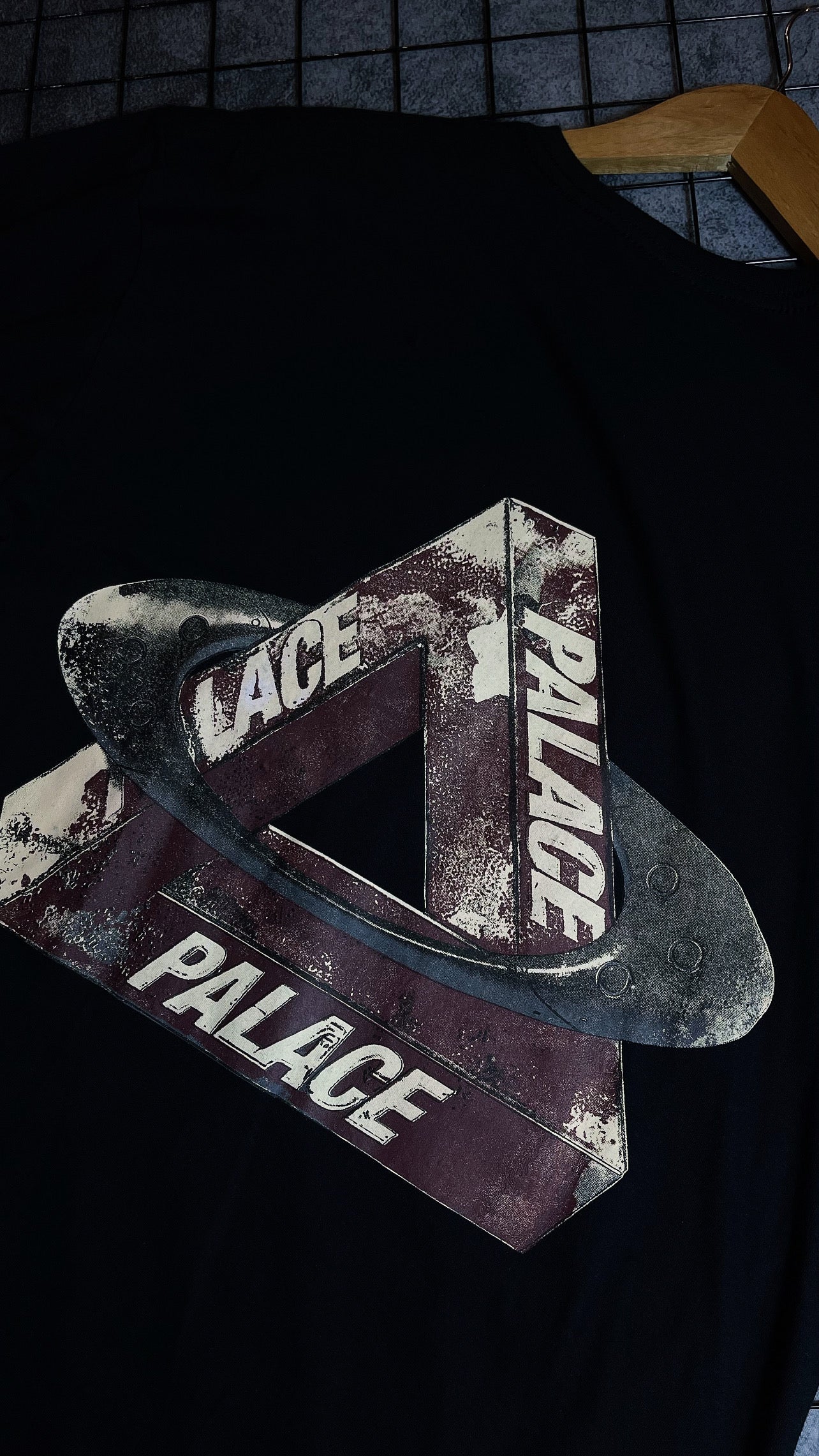 Camisa Oakley edição PALACE