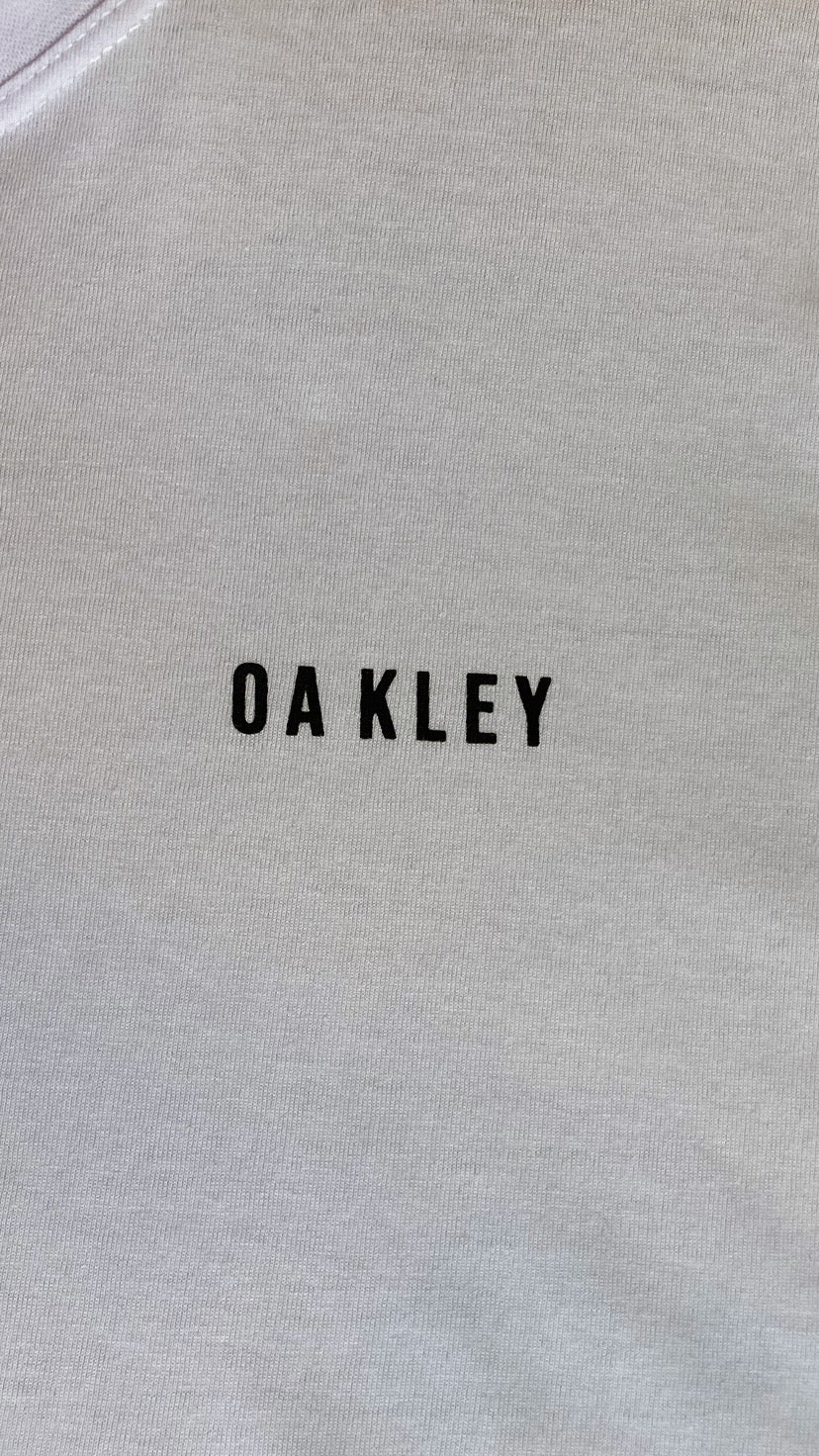 Camiseta Plus size Aoakley-Branca