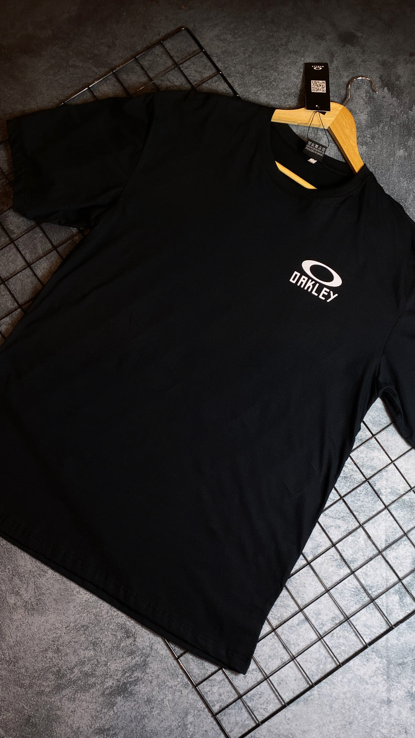 Camiseta Plus size Aoakley-Preta (dragão)