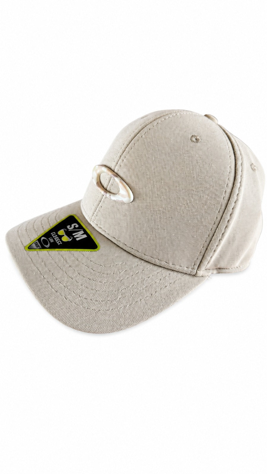 Boné Oakley  Off White Areiado
