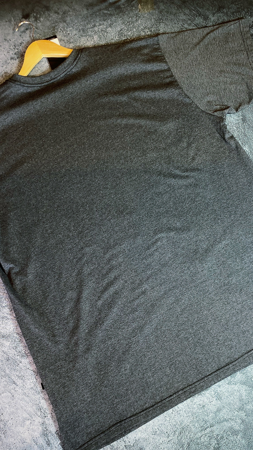 Camiseta Plus size Aoakley-Cinza (grafite)
