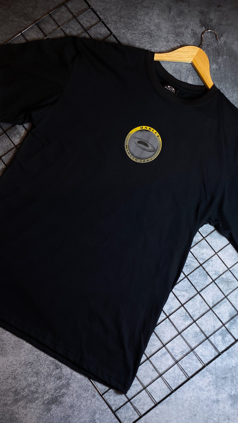 Camiseta Plus size Aoakley-Preta (winter 2002)