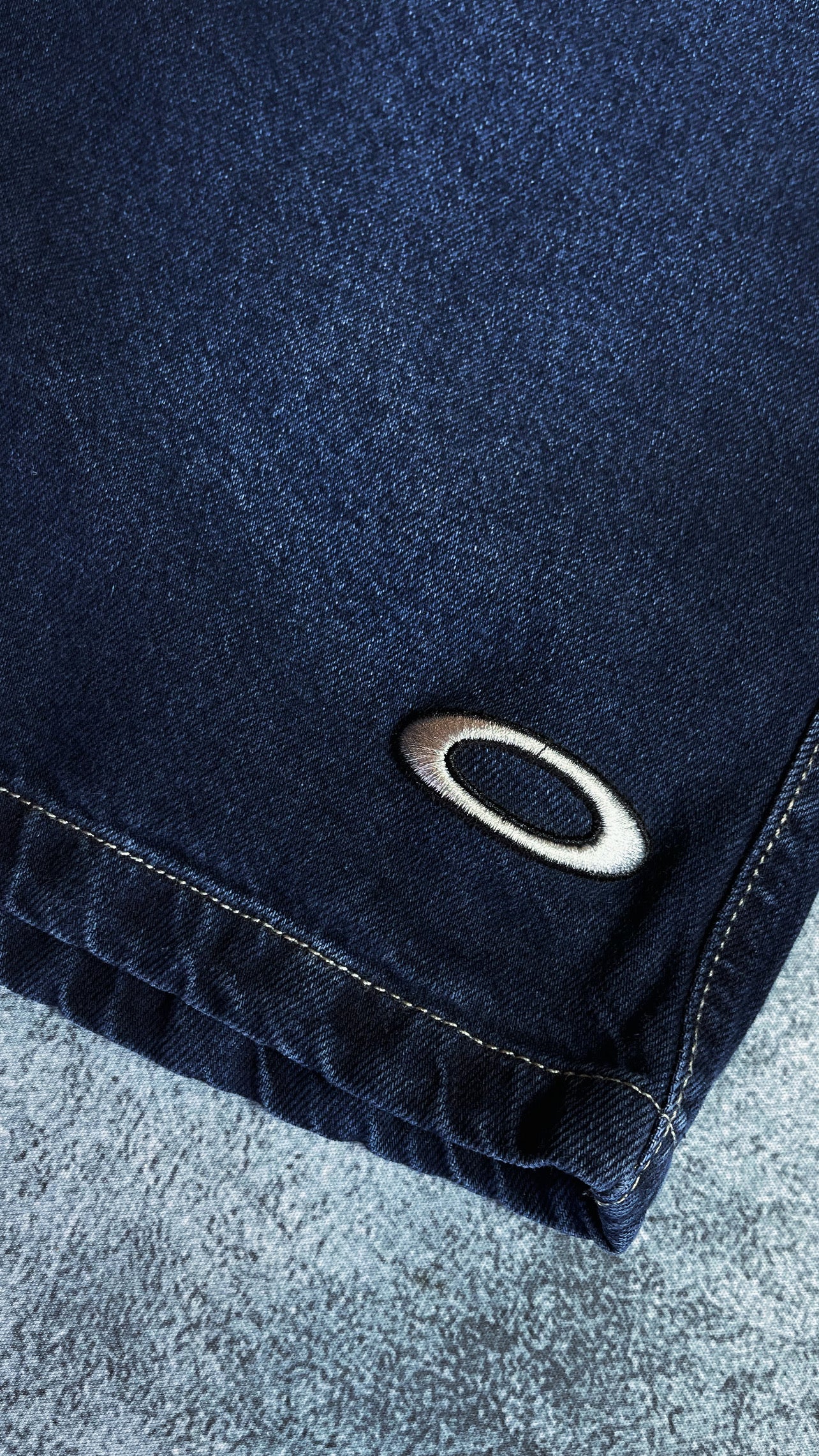 Bermuda Jeans Oakley Escura