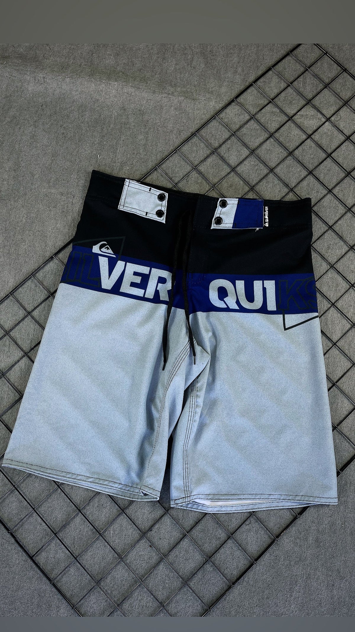 08-1